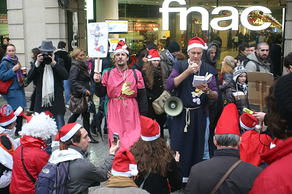 FNAC Champs Elysées Paris