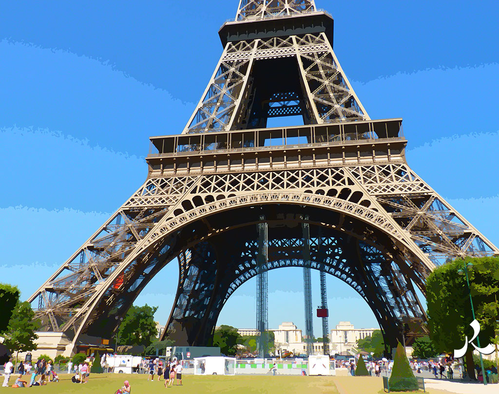 le bas de la Tour Eiffel
